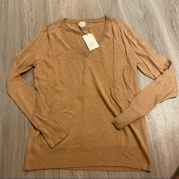 NWT A New Day tan long sleeve v neck shirt medium - Picture 1 of 6